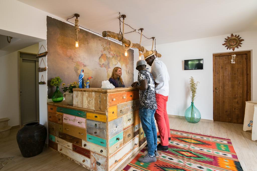 Timbuktu Hostel サン・ヴィート・ロ・カーポ エクステリア 写真